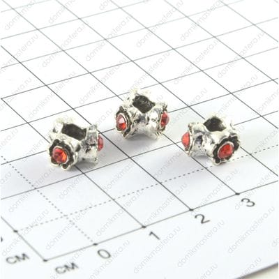 Bu-Met-000029 - Бусина - красные стразы - под серебро