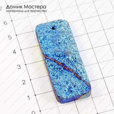 K-Kul-000477 - кварц с титановым напылением, подвеска, 50х20х6мм
