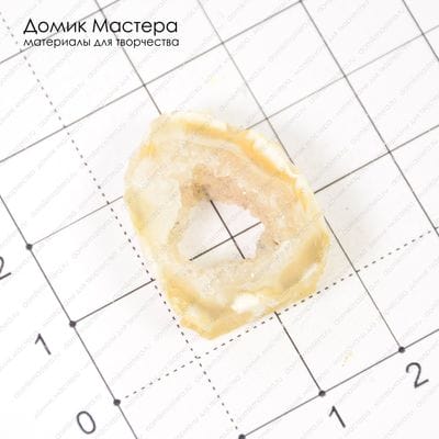 K-Bus-000488 - агат с кварцевой друзой, 24х19х6мм
