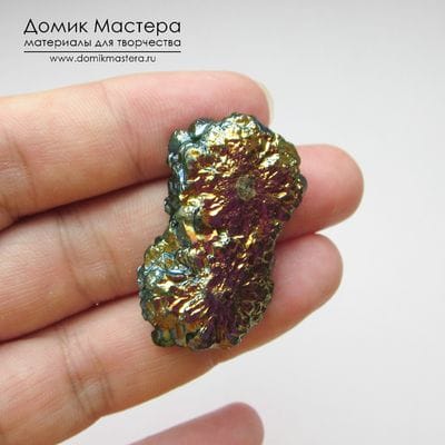 K-K-000693 - кварц друза с титановым напылением, 37х21х7мм