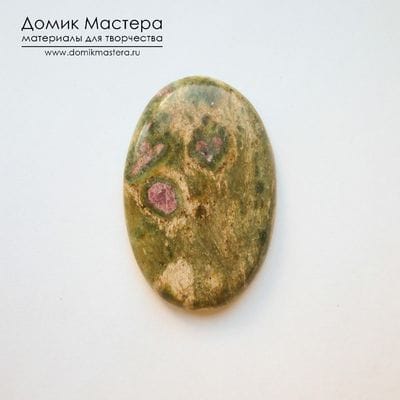 K-K-001865 - фуксит с корундом (поделочное качество) и кианитом, кабошон, натуральный камень, 46х30х5мм