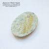 K-K-001868 - фуксит с корундом (поделочное качество) и кианитом, кабошон, натуральный камень, 40х29х5мм
