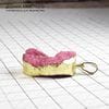 K-Kul-000878 - кварц, друза, тонирована, подвеска, натуральный камень, латунь "под золото", камень: 29х20х12мм