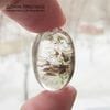 K-Kul-000982 - кварц аквариумный, двояковыпуклая подвеска, натуральный камень с включениями