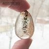 K-Kul-000984 - кварц аквариумный, двояковыпуклая подвеска, натуральный камень с включениями