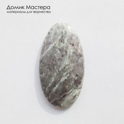 K-K-002471 - клинохлор хромистый, кабошон, натуральный камень, Россия, 56х30х8мм